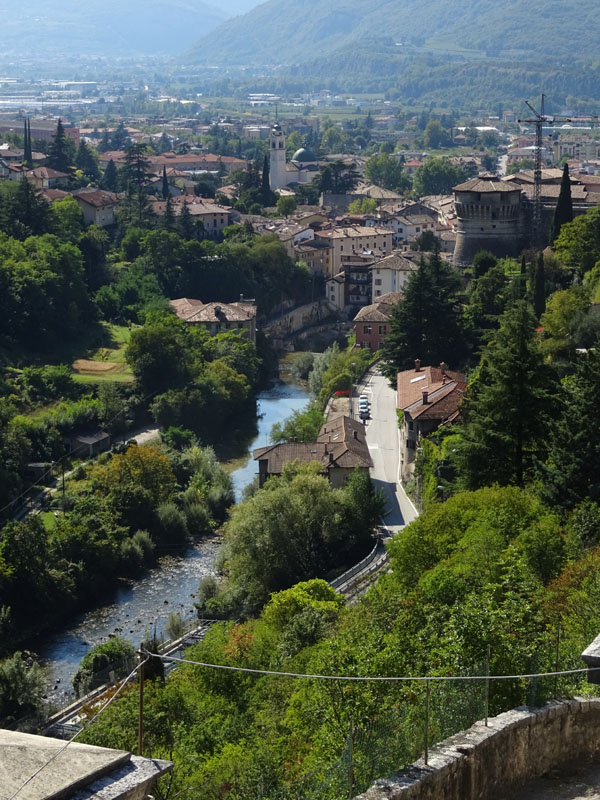 Giro del Monteghello -  sentiero F1 (Rovereto)